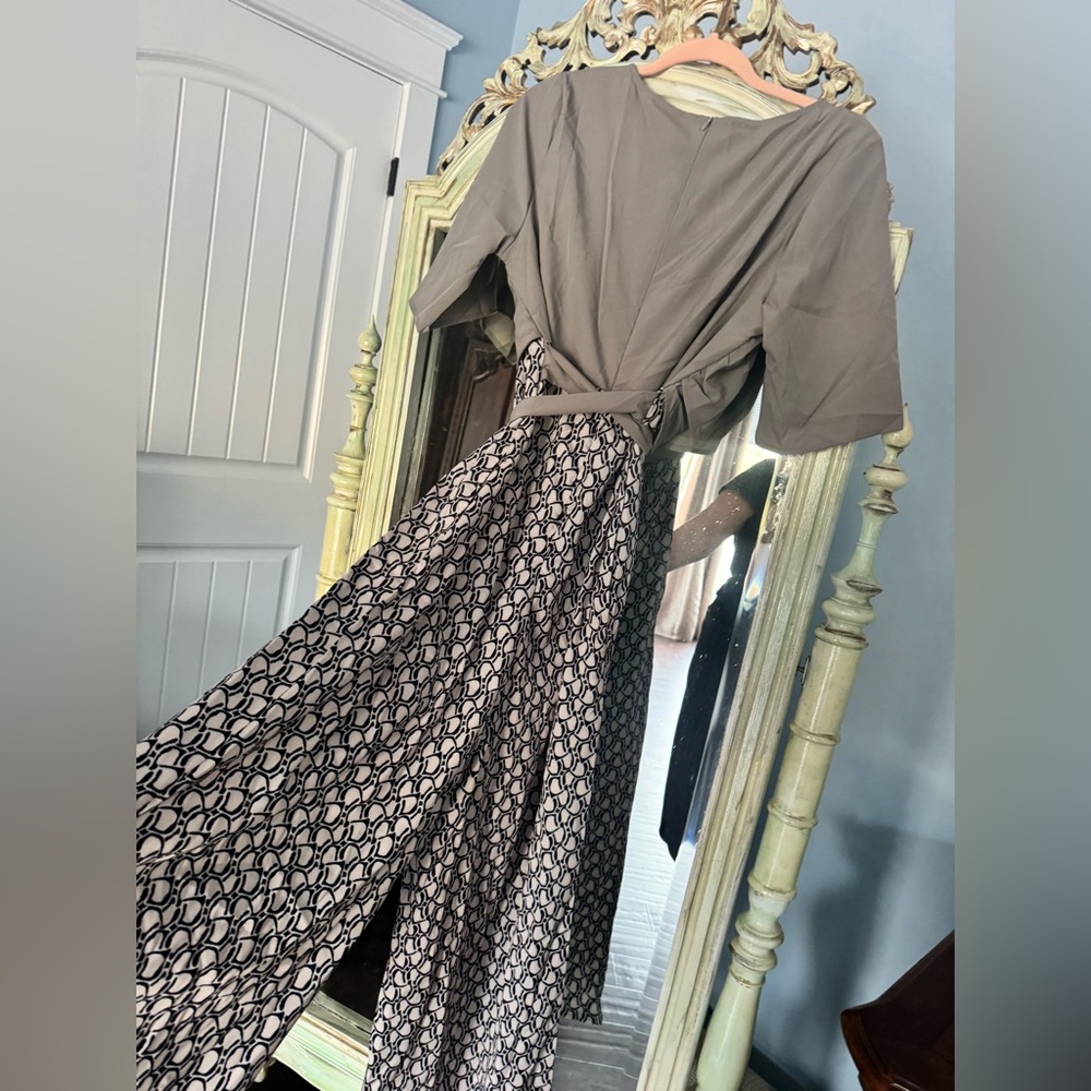 Elegant taupe and crème jumper looks like a very chic wrap dress